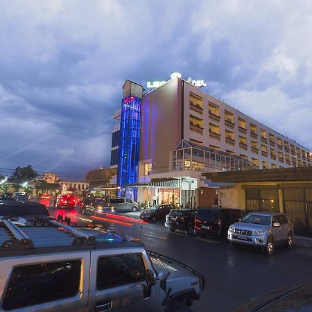 Léon Hôtel Kinshasa Ngoại thất bức ảnh
