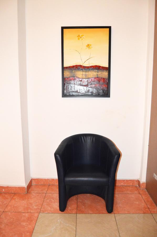 Léon Hôtel Kinshasa Ngoại thất bức ảnh