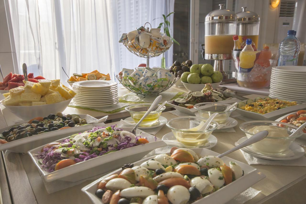 Léon Hôtel Kinshasa Ngoại thất bức ảnh