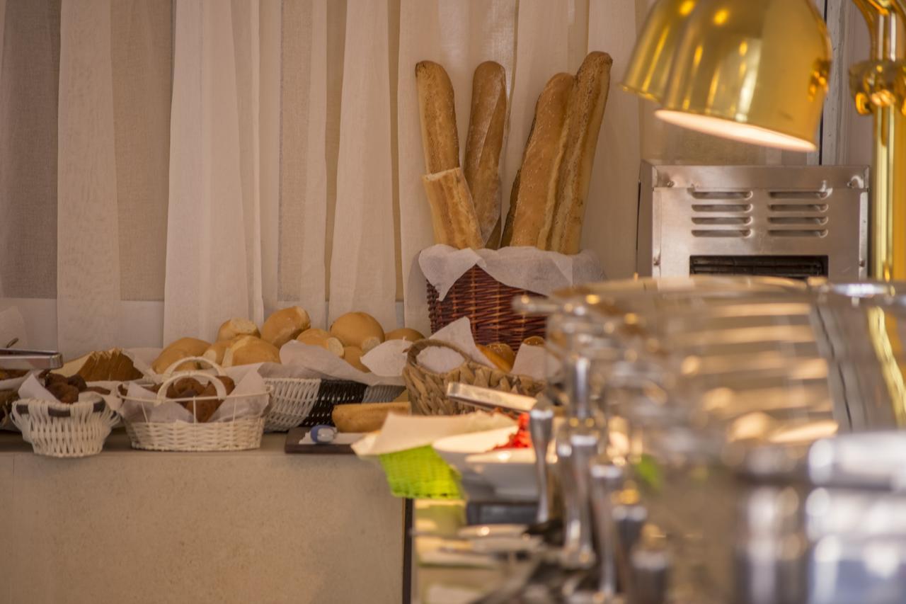 Léon Hôtel Kinshasa Ngoại thất bức ảnh