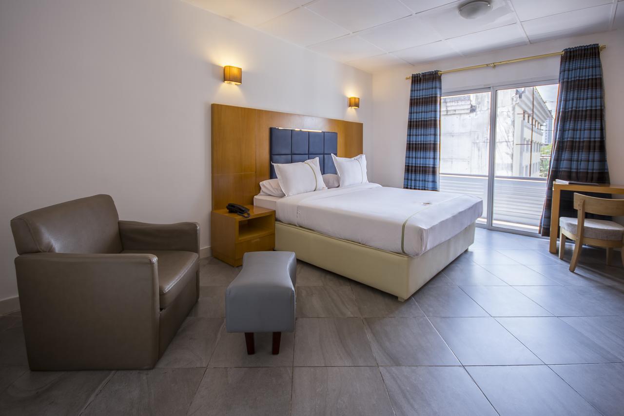 Léon Hôtel Kinshasa Ngoại thất bức ảnh