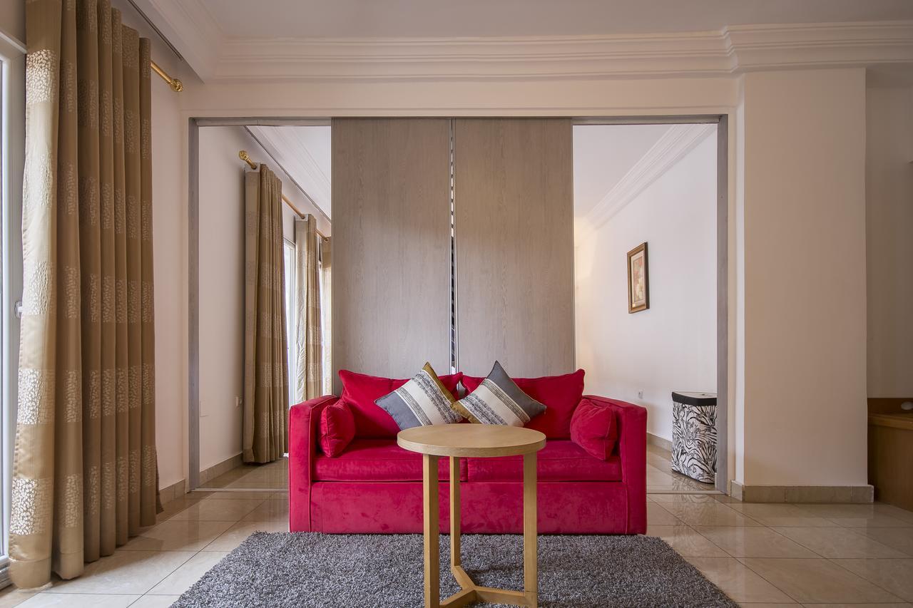 Léon Hôtel Kinshasa Ngoại thất bức ảnh